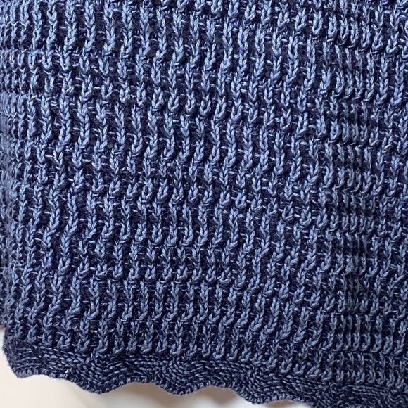 🆕 GAP Navy Blue Open-Knit Short Sleeve Sweater Top with Scalloped Hem– Size S - Picture 6 of 10